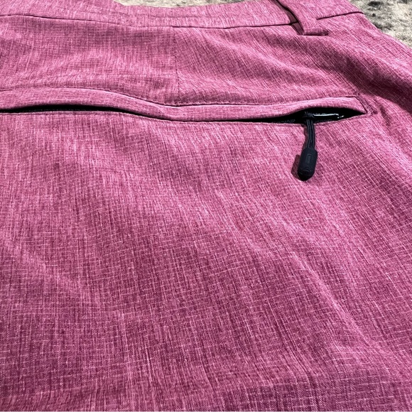 Men’s Old Navy StretchTech Shorts - Picture 4 of 5